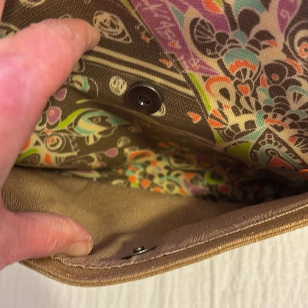 Sakroots Artistic Circe tote and Wallet in ‘Love Song’ Pattern.